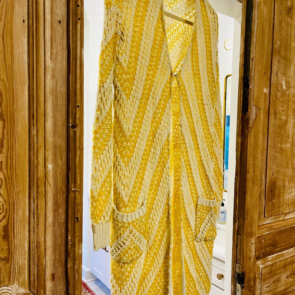 Beautiful Yellow-and-White Duster Sweater with front pockets and hook enclosure
